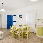 Maria's Village Anemomylos בית נופש *